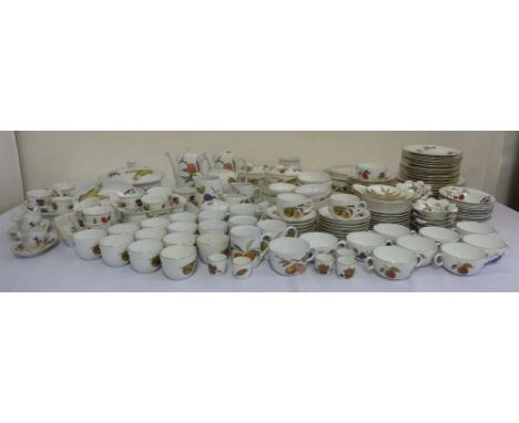 Royal Worcester Evesham pattern dinner service to include plates, bowls, serving dishes, meat plates, cups, saucers - approx 