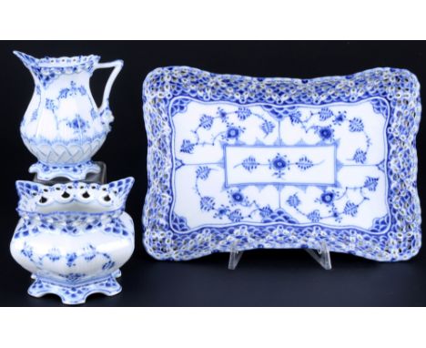 Royal Copenhagen Musselmalet Vollspitze Vide-Poche mit Milchkanne und Zuckerschale / 3-teilige Menage,Porzellan, Dänemark, mi