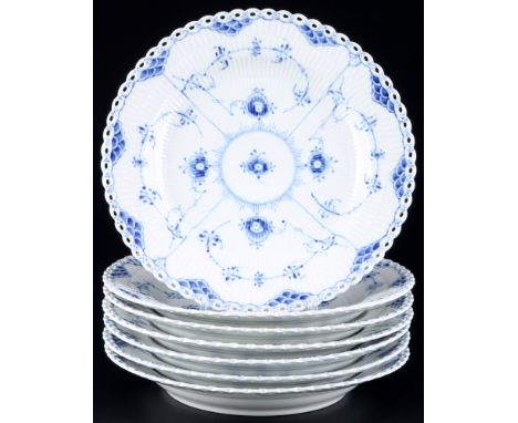 Royal Copenhagen Musselmalet Vollspitze 7 Speiseteller 1084,Porzellan, Dänemark, mit grüner Firmenmarke und blauen Wellen, De