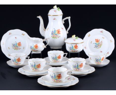 Herend Tulpenbukett Kaffeeservice für 6 Personen,21-teiliges Porzellan, Ungarn 20. Jahrhundert, blaue Firmenmarke, Dekor TB T