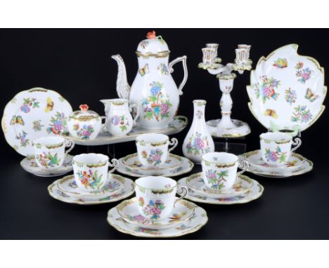 Herend Queen Victoria Kaffeeservice für 6 Personen,25-teiliges Porzellan, Ungarn 20. Jahrhundert, blaue Firmenmarke, Dekor VB