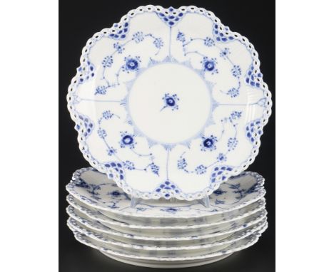 Royal Copenhagen Musselmalet Vollspitze 6 Prunkteller 1062,Porzellan, Dänemark, mit grüner Firmenmarke und blauen Wellen, mit
