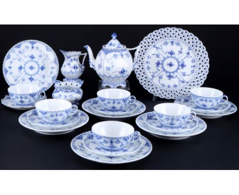 Royal Copenhagen Musselmalet Vollspitze Teeservice für 6 Personen,22-teiliges Porzellan, Dänemark, mit grüner Firmenmarke und