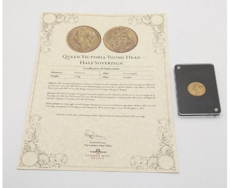 United kingdom Victoria (1837-1901), Half Sovereign, dated 1885, young uncrowned portrait, left, in 'Delux' plastic holder wi