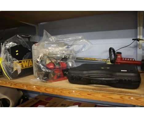 Quantity of assorted tools