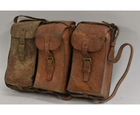 Militaria - a WWI leather ammunition / magazine pouch; others, similar (3)