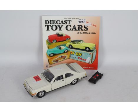 Burago - Dinky - a Burago 1/22 scale diecast Rolls Royce #3001, a Corgi Junior Batmobile and a Collectors Guide  book entitle