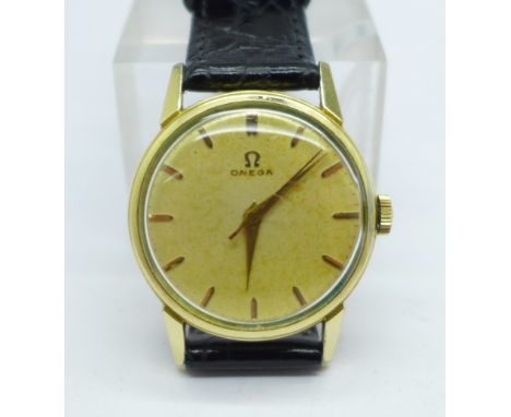 A gentleman's Omega gold plated wristwatch, manual wind, 31mm case 