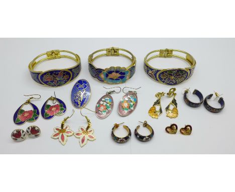 A collection of cloisonne enamel jewellery 