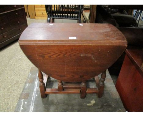 OAK FRAMED SMALL PROPORTION DROP LEAF GATE LEG TABLE  
