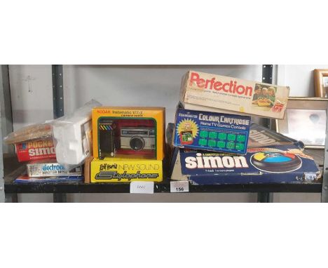 Kodak Instamatic 177X camera, Videomaster colour cartridge, computer controlled game Simon and other vintage electronics