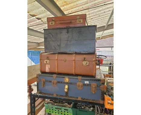 4 large vintage suitcases/trunks
