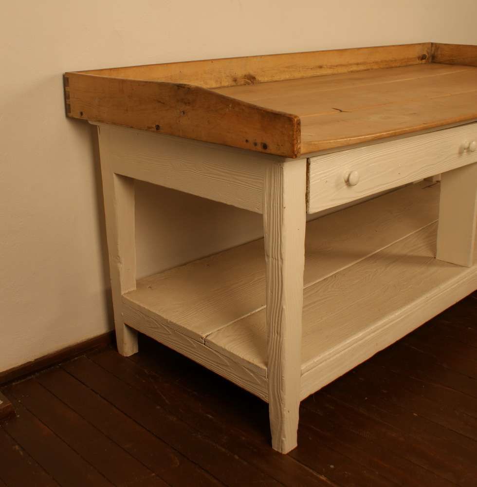 BÄCKERTISCH bemalter Tisch mit zwei Schüben und grosser Ablagefläche im