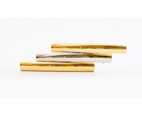 An Italian two tone 18ct gold&nbsp;three row&nbsp;bar brooch, stamped Albadoro, 750, (18k), circa 1950, comprising three tier
