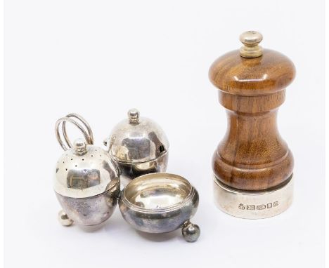 An Edwardian silver combination cruet integrated trefoil stand with salt together with ovoid mustard and pepper pots, by Mart