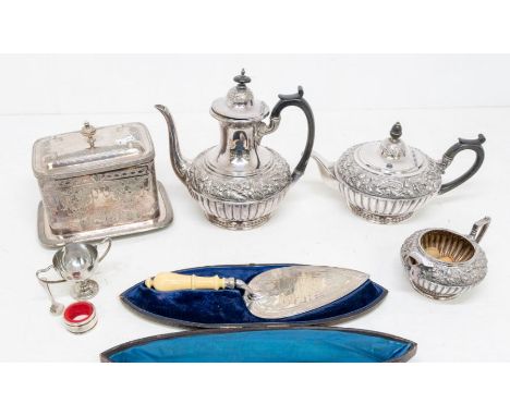 A group of plated items to include: A Victorian A1 silver plate presentation trowel, the blade with engraved decoration and i