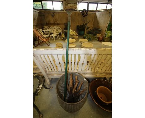 Dolly Tub &amp; Tools