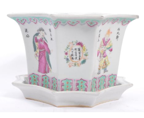 A 1930s Chinese Oriental wooden bowl / planter having an hexagonal mouth rim over a hand painted body. The bowl raised on hex