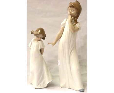Two Nao girl figurines,  tallest H: 28 cm. P&P Group 3 (£25+VAT for the first lot and £5+VAT for subsequent lots)Condition Re