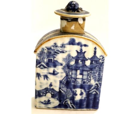 A 19th century ceramic Chinese flask, decorated in blue-over-white designs with pagodas, repaired damage to neck, H: 12 cm. P