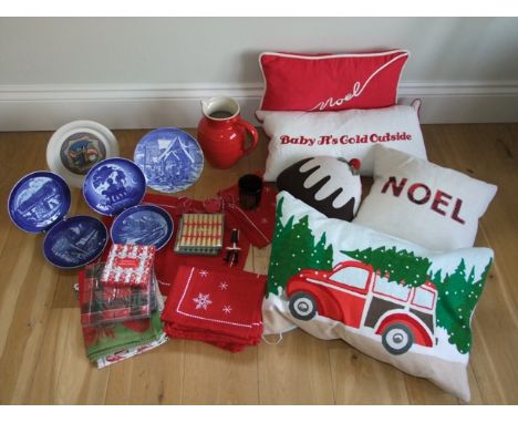A collection of domestic items on a Christmas theme including cushions appliqued - Noel, Christmas pudding cushion, boxed Spo