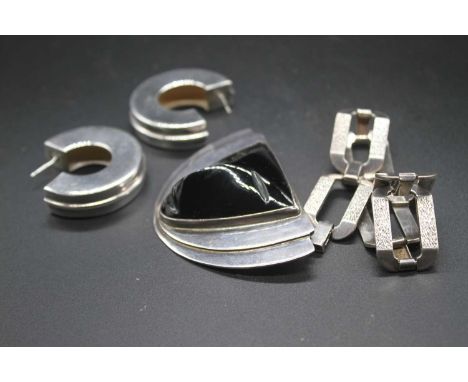 A modern silver gatelink bracelet; together with an Art Deco style silver and black onyx brooch, w.7.3cm; and a pair of moder