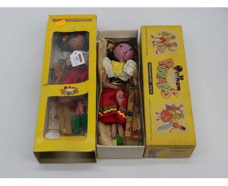 A gypsy pelham puppet with instructions, boxed example with another (2)