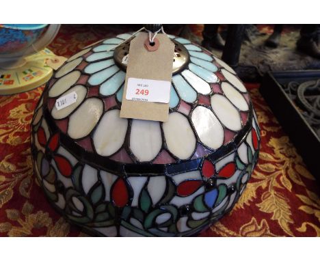 A Tiffany style hanging lamp shade