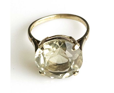 A 9ct gold citrine single-stone ring, ring size N/N 1/2, 3.8g