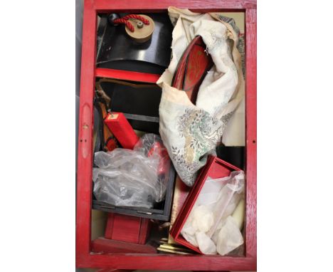Large scale magic trick apparatus ( 1 box), 'Vampire Multiplying Lighted Candles', with instructions, and 'Invisible Assistan
