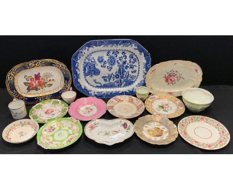 Ceramics - a 19th century hand painted Chamberlains Worcester shaped side dish;  others, circular decorated with landscapes, 