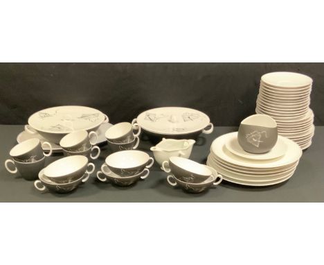 Johann Haviland Papageno pattern dinner and tea service, including two tureens, printed marks 