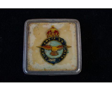 RAF powder compact