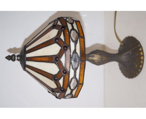 Tiffany style table lamp, height 38cm