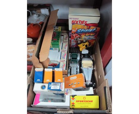 Franklin Mint, Burago, Corgi, Days Gone, Ledo and other die cast vintage vehicles:- One Box.