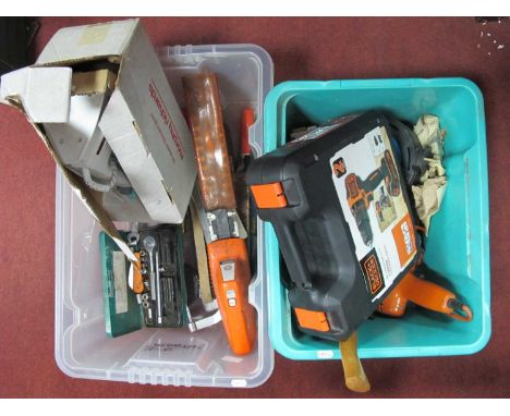 Black and Decker 2 Speed Hammer Drill, Black and Decker drill, baby vice, other tools iron (untested sold for parts only):- T