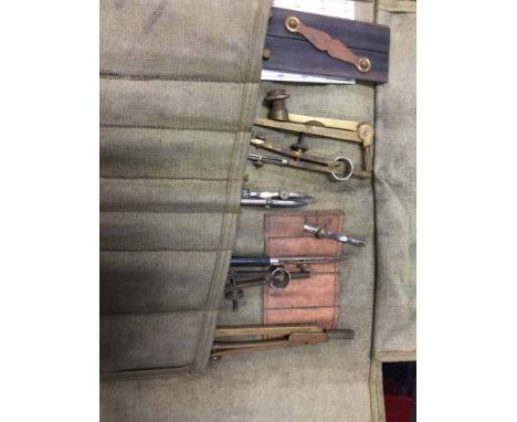 DRAWING TOOLS IN FITTED WALLET