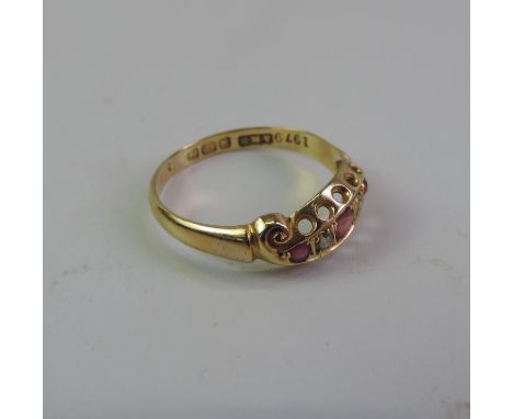 18ct Gold Diamond and Ruby Ring - Size Q 