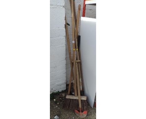 Quantity of Garden Tools 