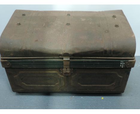 Tin Trunk 
