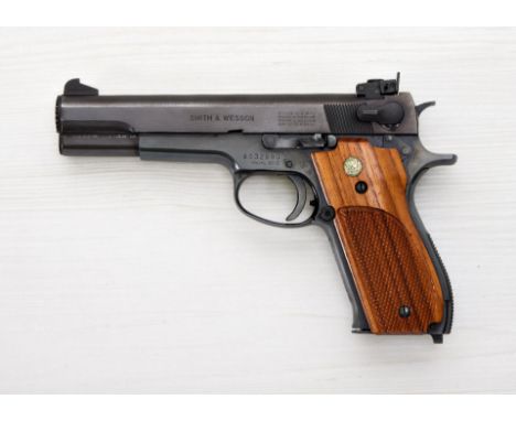 Erlaubnispflichtige Feuerwaffen (Militärische Ordonanzwaffen) - Zivile Waffen nach 1945 : Pistole Scheibenpistole Smith und W
