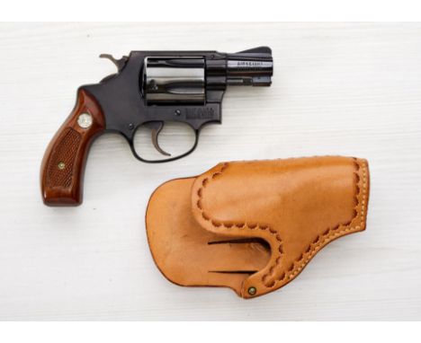 Erlaubnispflichtige Feuerwaffen (Militärische Ordonanzwaffen) - Zivile Waffen nach 1945 : Revolver Smith und Wesson Modell 37
