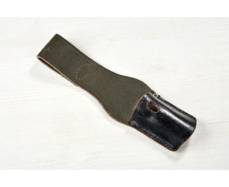 Militaria Ausland - Zubehör : Ersatz bzw. Reparatur Seitengewehrtasche SG 84/98 aus Leder für VolkssturmErsatz bzw. Reperatur