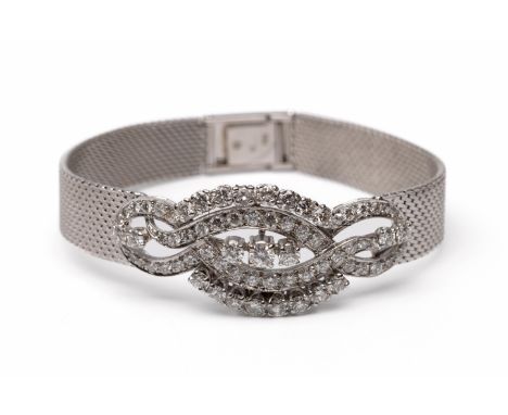 18 kt. Witgouden Milanese schakel armband, jaren '60. Centraal met opengewerkt applique bezet met briljant geslepen diamant m