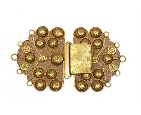 Zuid - Beveland, 18 kt. gouden sluiting voor een collier bestaande uit vijf rijen. Het geheel gedecoreerd met rozetten en fil