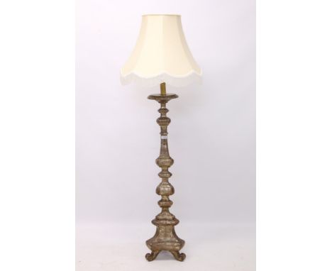 17th century Italian-style giltwood torchère standard lamp of triangular knopped form, 125cm high