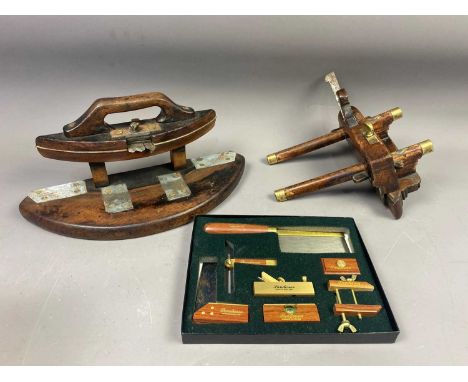 LOT OF VINTAGE WOOD PLANES,including a Sanderson joiners set