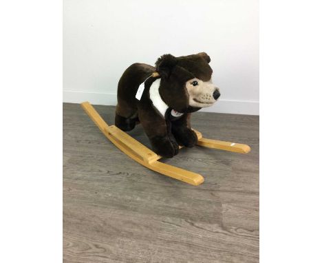 VINTAGE STEIFF ROCKING BEAR,87cm longCondition report: Bottom is missing the top of one screw. Structure is stable and can ta