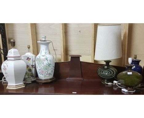 7 x electric table lamps – 4 floral and 3 ceramic green and blue (1 shade)