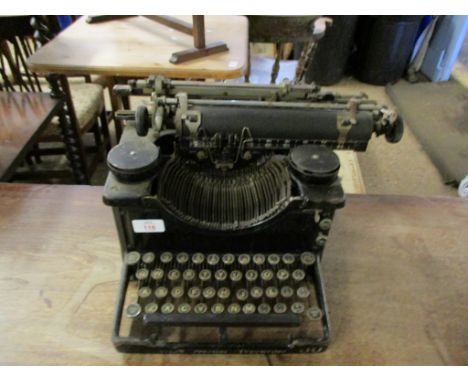 VINTAGE IMPERIAL TYPEWRITER 